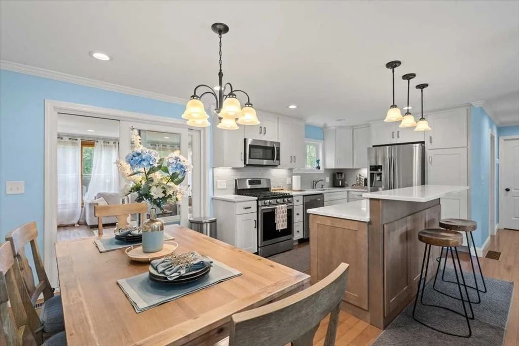 3 bed, 3 bath apartment for rent at 474 Burncoat St Unit 474, Worcester — photo 8 of 39
