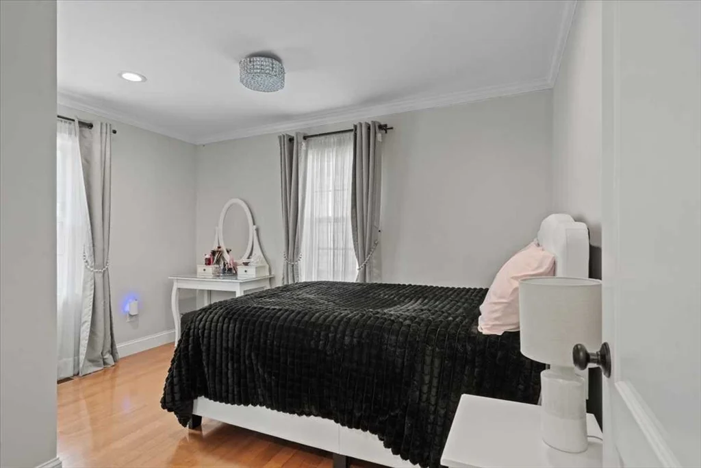 3 bed, 3 bath apartment for rent at 474 Burncoat St Unit 474, Worcester — photo 16 of 39