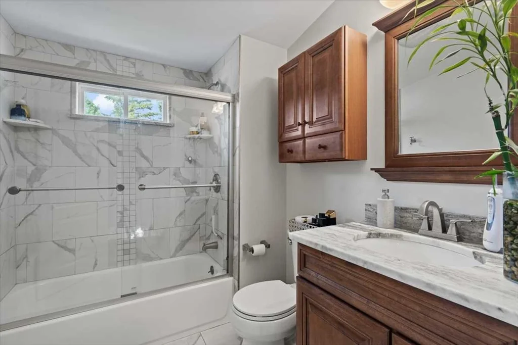 3 bed, 3 bath apartment for rent at 474 Burncoat St Unit 474, Worcester — photo 17 of 39