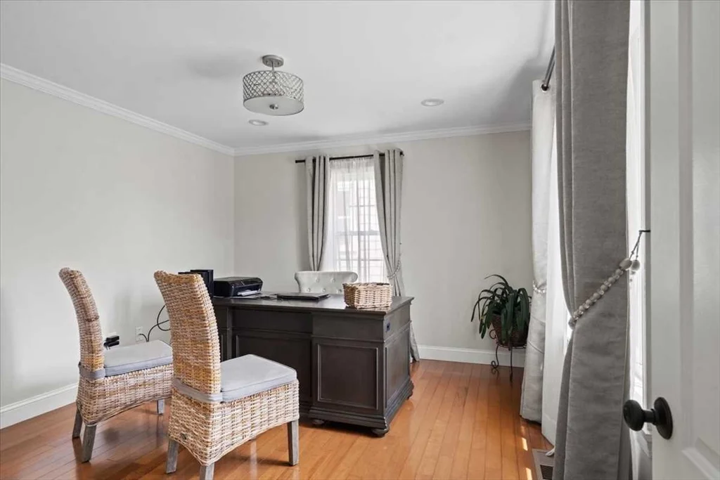 3 bed, 3 bath apartment for rent at 474 Burncoat St Unit 474, Worcester — photo 13 of 39