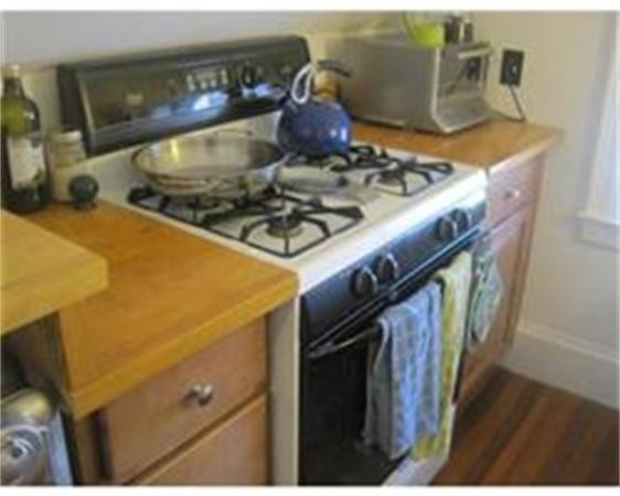 2 bed, 1 bath apartment for rent at 474 Chestnut Hill Ave Unit 3, Brookline — photo 5 of 6