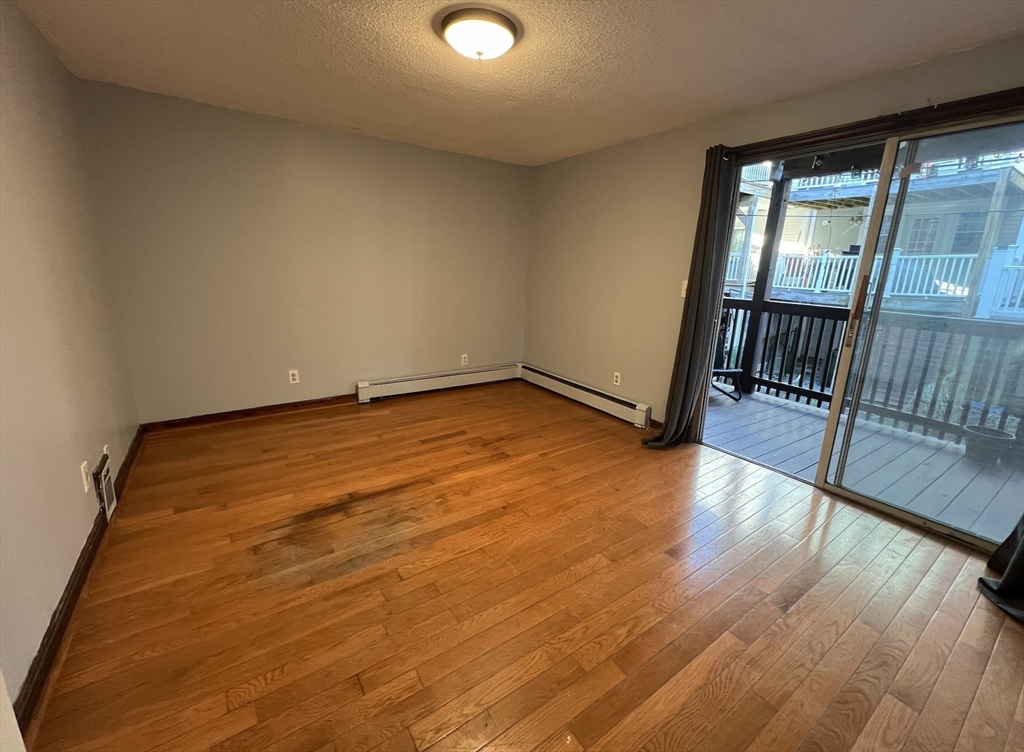2 bed, 2 bath apartment for rent at 474 East 7th Unit 1, South Boston — photo 4 of 13