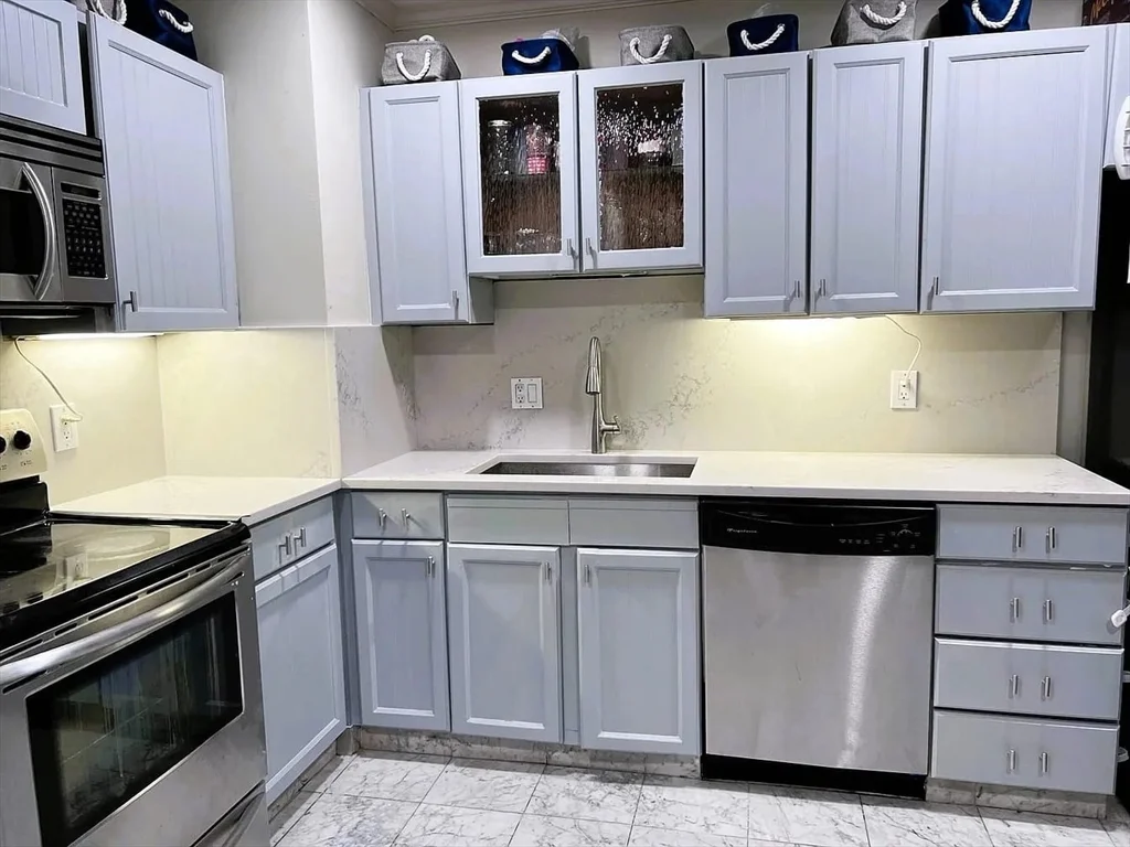 2 bed, 2 bath apartment for rent at 474 Revere Beach Blvd Unit 604, Revere — photo 2 of 9