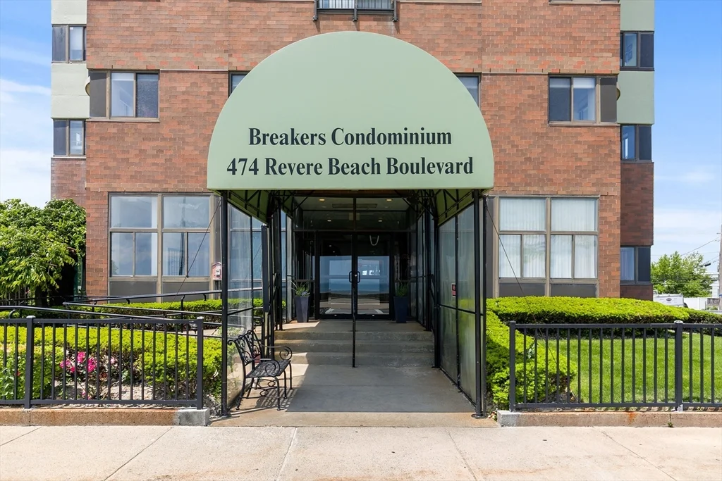 2 bed, 1 bath apartment for rent at 474 Revere Beach Blvd Unit 801, Revere Beach — photo 2 of 19