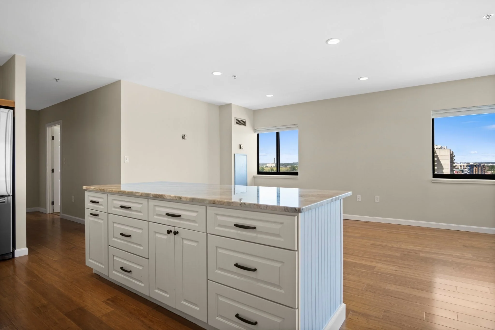 2 bed, 2 bath apartment for rent at 474 Revere Beach Blvd Unit 903, Revere Beach — photo 5 of 15
