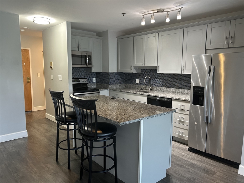 2 bed, 2 bath apartment for rent at 474 Revere Beach Boulevard Unit 306, Revere — photo 3 of 15