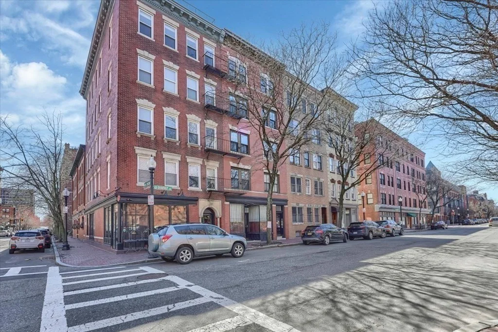 2 bed, 1 bath apartment for rent at 474 Shawmut Ave Unit 5, South End — photo 16 of 20