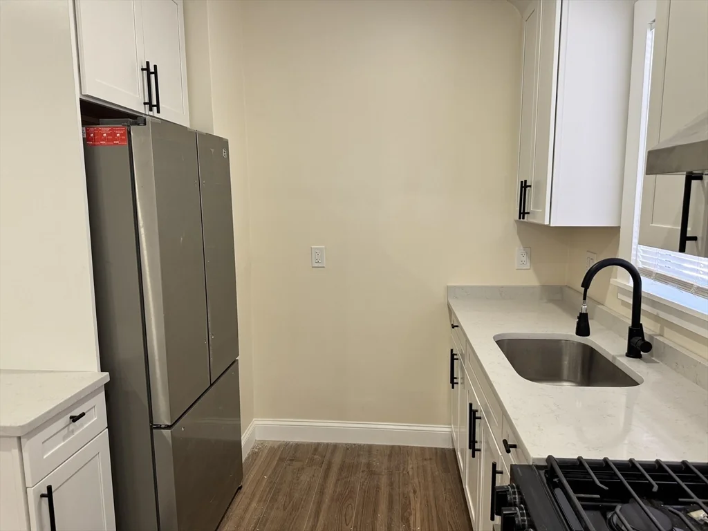 4 bed, 1 bath apartment for rent at 474 Talbot Ave Unit 3, Dorchester — photo 7 of 23