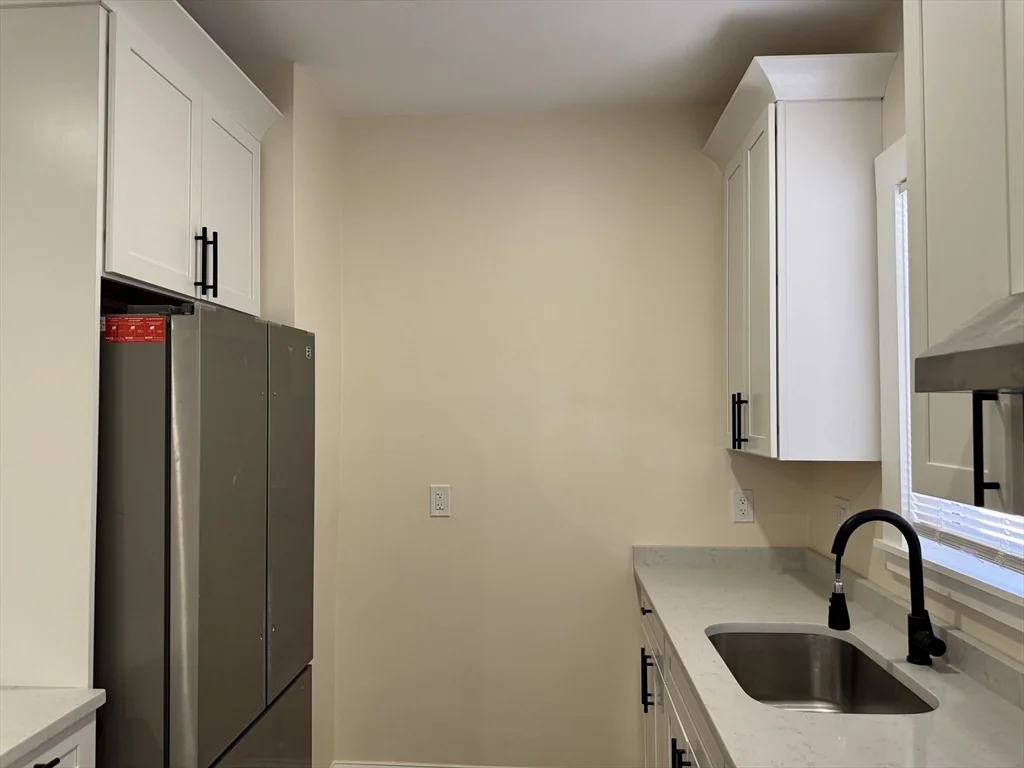 4 bed, 1 bath apartment for rent at 474 Talbot Ave Unit 3, Dorchester — photo 8 of 23