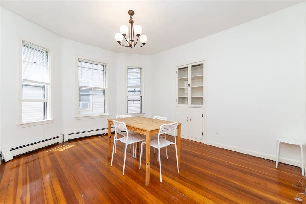 4 bed, 1 bath apartment for rent at 474 Windsor St Unit 2F, Wellington-Harrington — photo 9 of 16