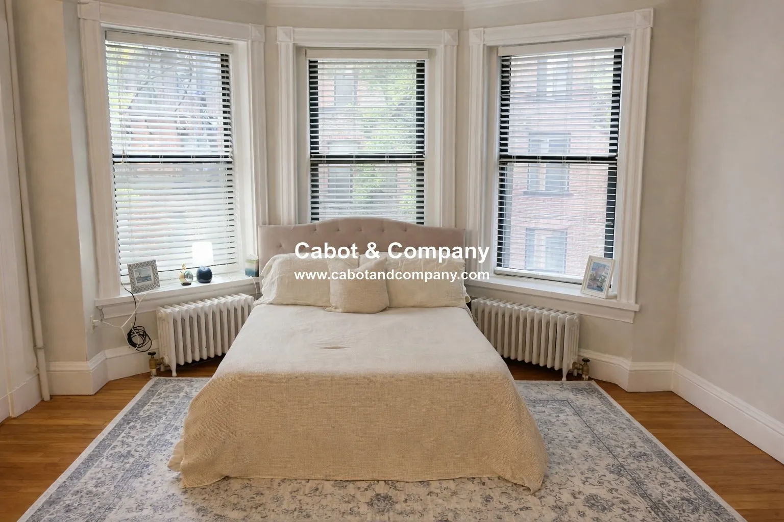 Studio bed, 1 bath apartment for rent at 475 Beacon St Unit 1R, Back Bay — photo 2 of 6