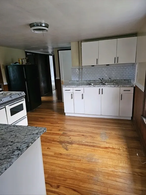 2 bed, 1 bath apartment for rent at 475 Church St Unit 3rd Floor, Northbridge — photo 8 of 8