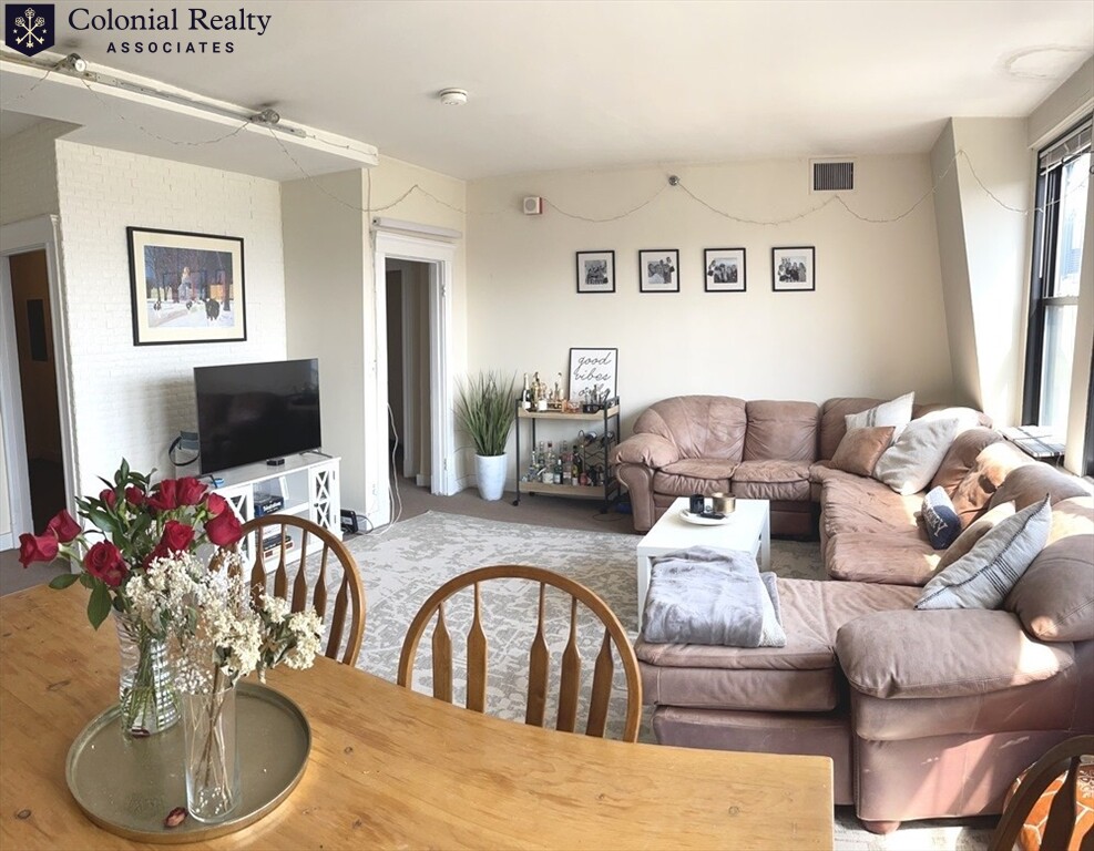 1 bed, 1 bath apartment for rent at 475 Commonwealth Ave Unit 204, Fenway — photo 1 of 18