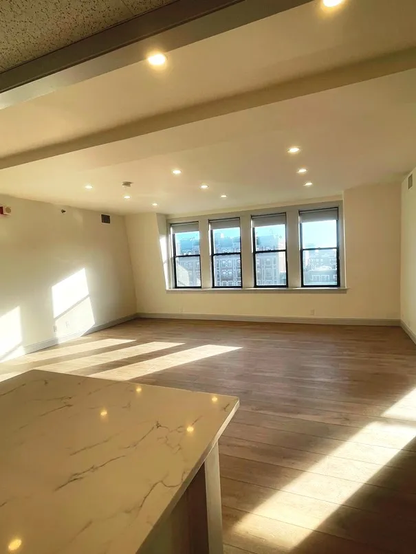 4 bed, 2 bath apartment for rent at 475 Commonwealth Ave Unit 701-702, Fenway — photo 7 of 26