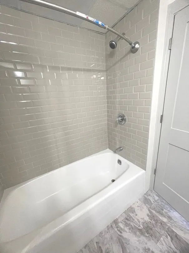 4 bed, 2 bath apartment for rent at 475 Commonwealth Ave Unit 701-702, Fenway — photo 5 of 26