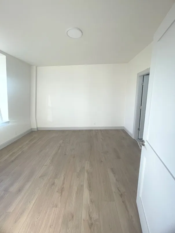 4 bed, 2 bath apartment for rent at 475 Commonwealth Ave Unit 701-702, Fenway — photo 11 of 26