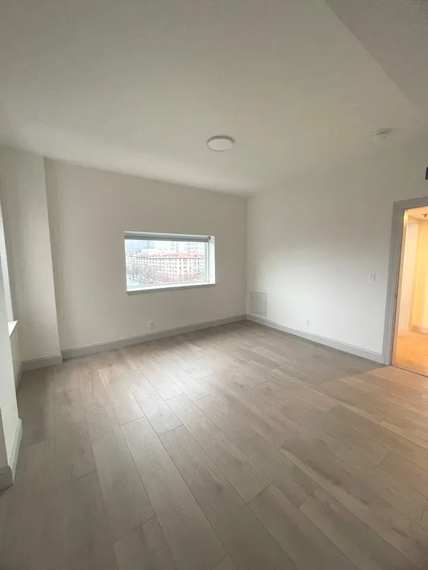 4 bed, 2 bath apartment for rent at 475 Commonwealth Ave Unit 701-702, Fenway — photo 9 of 26