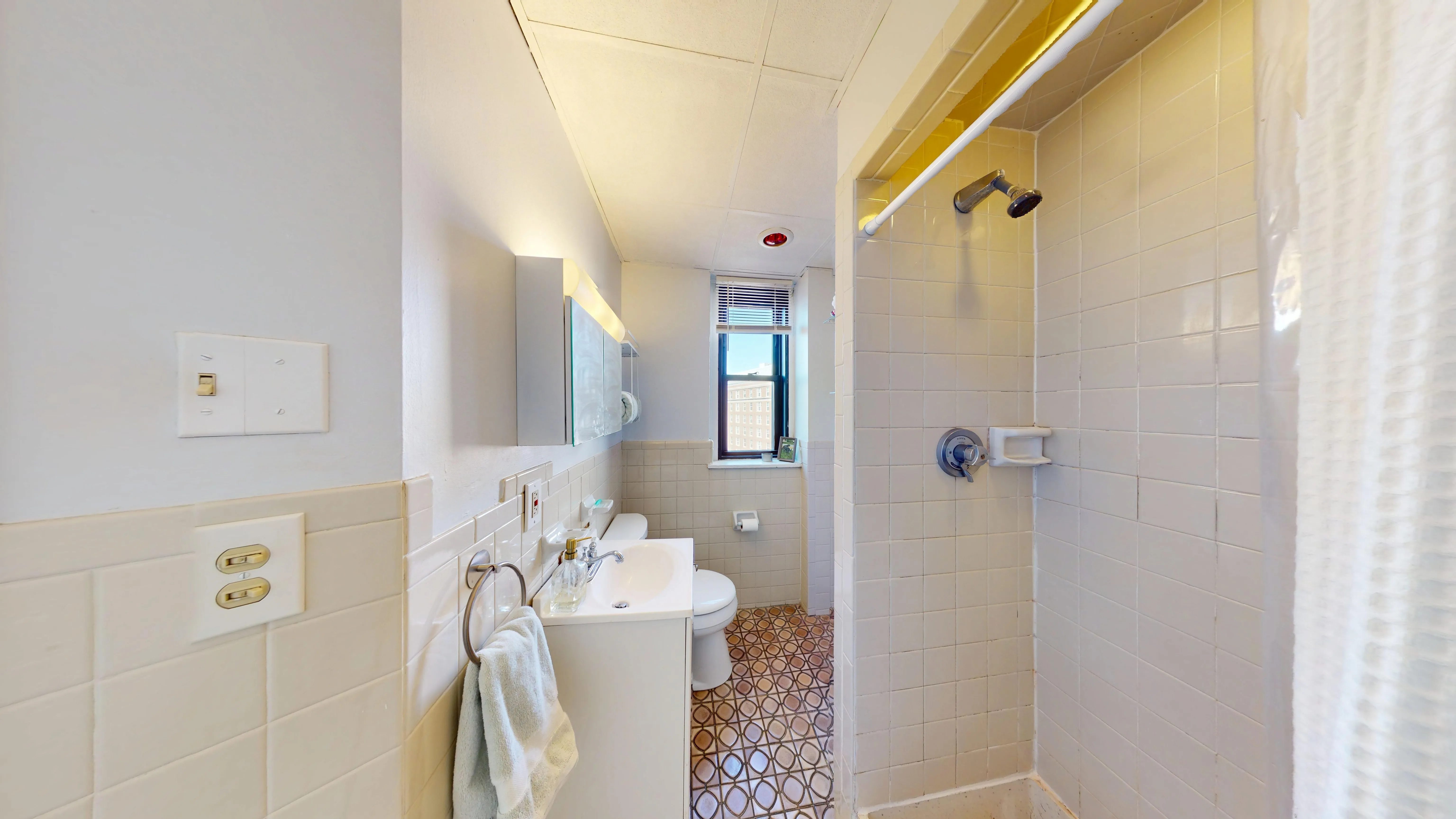 1 bed, 1 bath apartment for rent at 475 Commonwealth Ave Unit 704, Fenway — photo 7 of 16