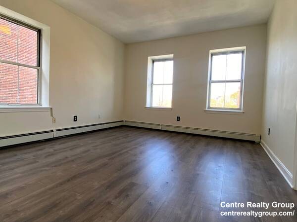 4 bed, 1 bath apartment for rent at 475 Dudley St Unit 2, Roxbury — photo 8 of 11
