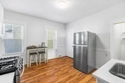 3 bed, 1 bath apartment for rent at 475 Water St Unit 1, Fitchburg — photo 3 of 9