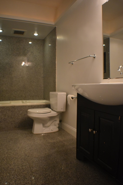 1 bed, 1 bath apartment for rent at 476 Columbus Ave Unit 10, South End — photo 13 of 14