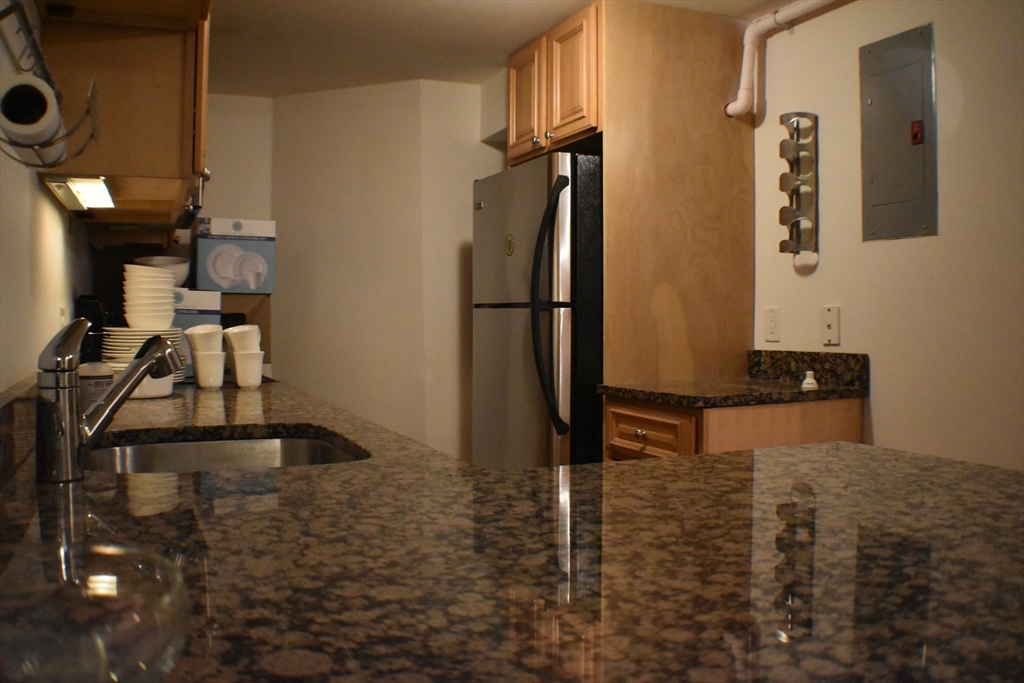 1 bed, 1 bath apartment for rent at 476 Columbus Ave Unit 10, South End — photo 4 of 14