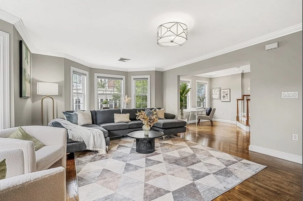 2 bed, 2 bath apartment for rent at 476 East 3rd St Unit 2, South Boston — photo 2 of 16