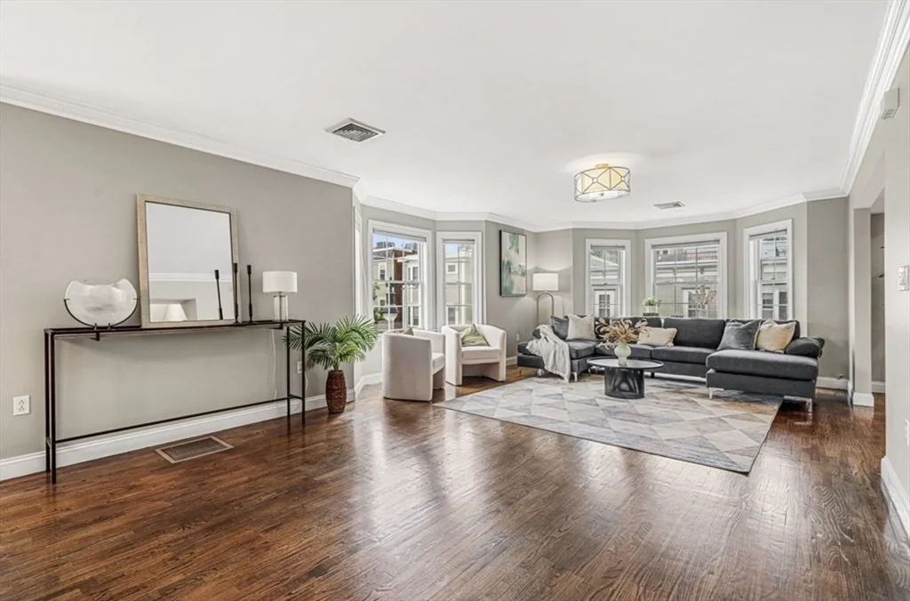 2 bed, 2 bath apartment for rent at 476 East 3rd St Unit 2, South Boston — photo 3 of 16