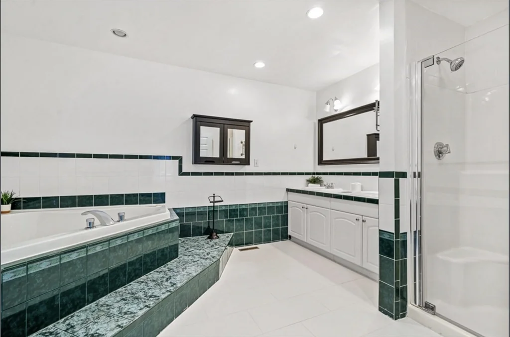 2 bed, 2 bath apartment for rent at 476 East 3rd St Unit 2, South Boston — photo 16 of 16