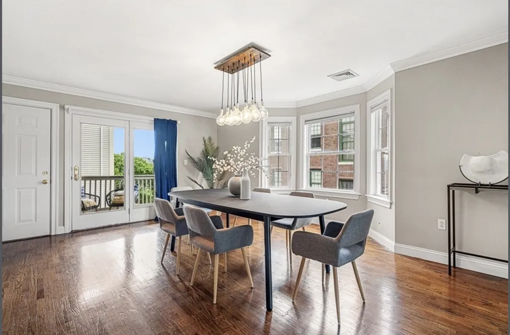 2 bed, 2 bath apartment for rent at 476 East 3rd St Unit 2, South Boston — photo 4 of 16
