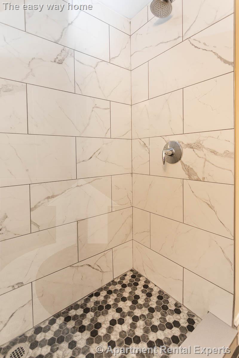 5 bed, 4+ bath apartment for rent at 476 Fulton St, Medford Square — photo 18 of 31