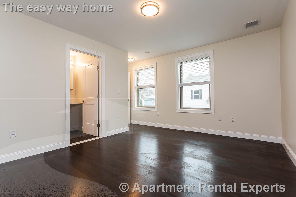 5 bed, 4+ bath apartment for rent at 476 Fulton St, Medford Square — photo 23 of 31