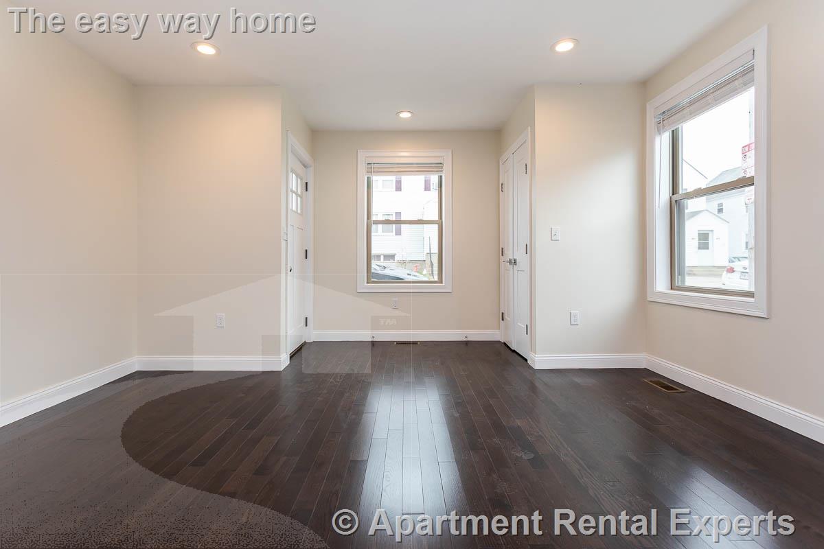 5 bed, 4+ bath apartment for rent at 476 Fulton St, Medford Square — photo 4 of 31
