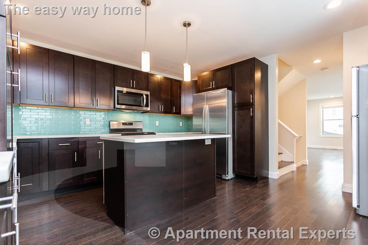 5 bed, 4+ bath apartment for rent at 476 Fulton St, Medford Square — photo 8 of 31