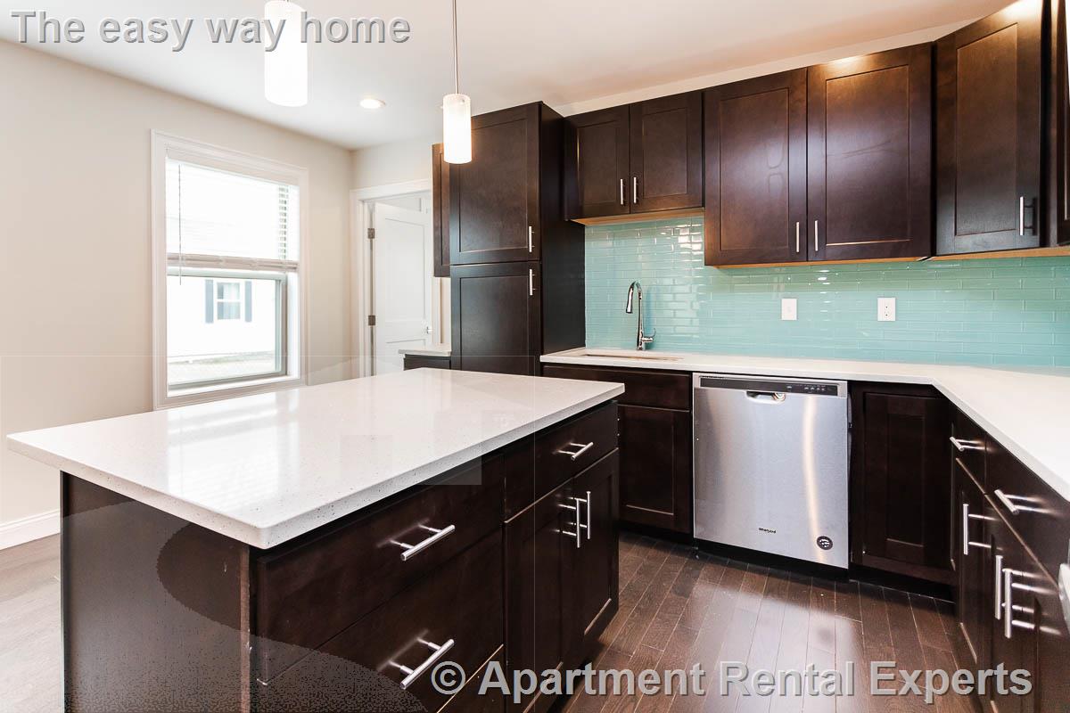 5 bed, 4+ bath apartment for rent at 476 Fulton St, Medford Square — photo 12 of 31