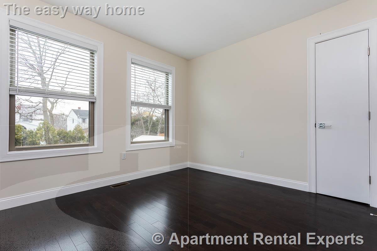 5 bed, 4+ bath apartment for rent at 476 Fulton St, Medford Square — photo 13 of 31