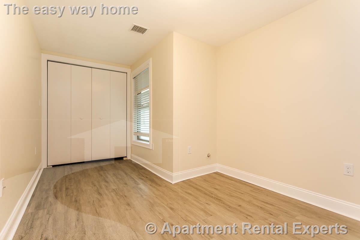 5 bed, 4+ bath apartment for rent at 476 Fulton St, Medford Square — photo 20 of 31