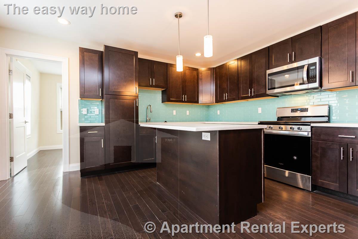 5 bed, 4+ bath apartment for rent at 476 Fulton St, Medford Square — photo 7 of 31