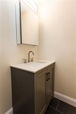 5 bed, 4.5 bath apartment for rent at 476 Fulton St Unit 2, Medford — photo 17 of 31