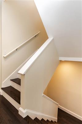 5 bed, 4.5 bath apartment for rent at 476 Fulton St Unit 2, Medford — photo 6 of 31