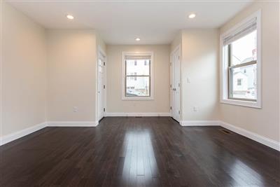 5 bed, 4.5 bath apartment for rent at 476 Fulton St Unit 2, Medford — photo 5 of 31