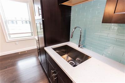 5 bed, 4.5 bath apartment for rent at 476 Fulton St Unit 2, Medford — photo 11 of 31
