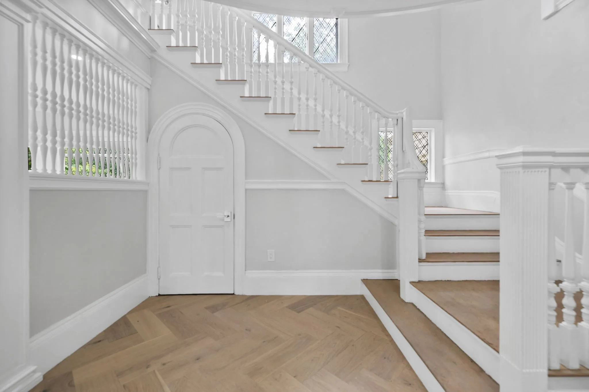 8+ bed, 4+ bath apartment for rent at 476 Heath St Unit 1, Chestnut Hill — photo 4 of 17