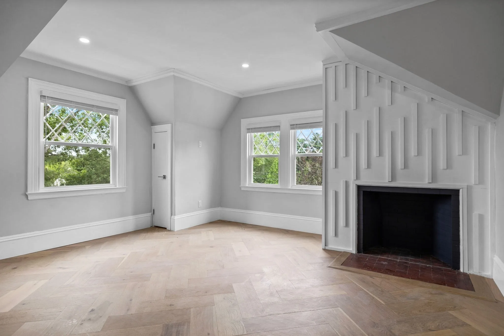 8+ bed, 4+ bath apartment for rent at 476 Heath St Unit 1, Chestnut Hill — photo 11 of 17