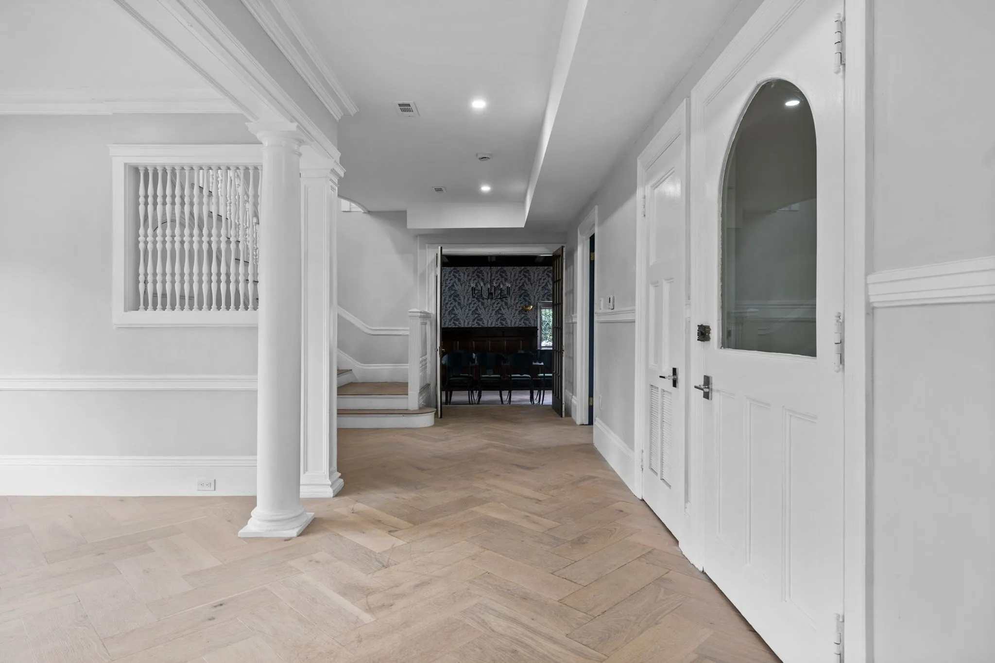 8+ bed, 4+ bath apartment for rent at 476 Heath St Unit 1, Chestnut Hill — photo 8 of 17