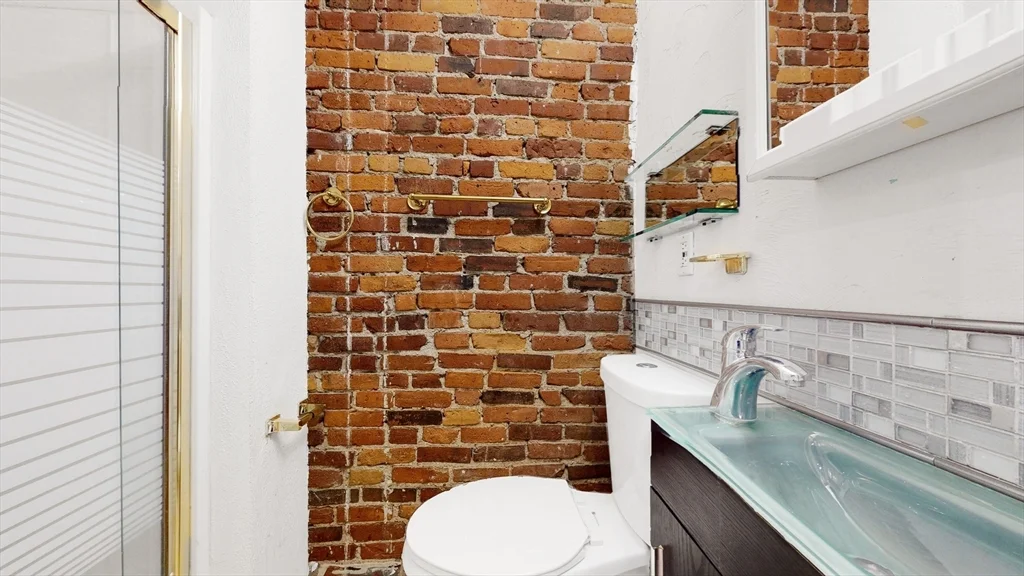 Studio bed, 1 bath apartment for rent at 476 Shawmut Ave Unit 1, South End — photo 6 of 8