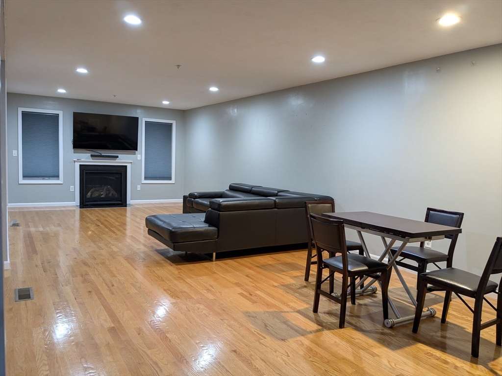 2 bed, 2 bath apartment for rent at 477 America Blvd Unit 477, Ashland — photo 5 of 27