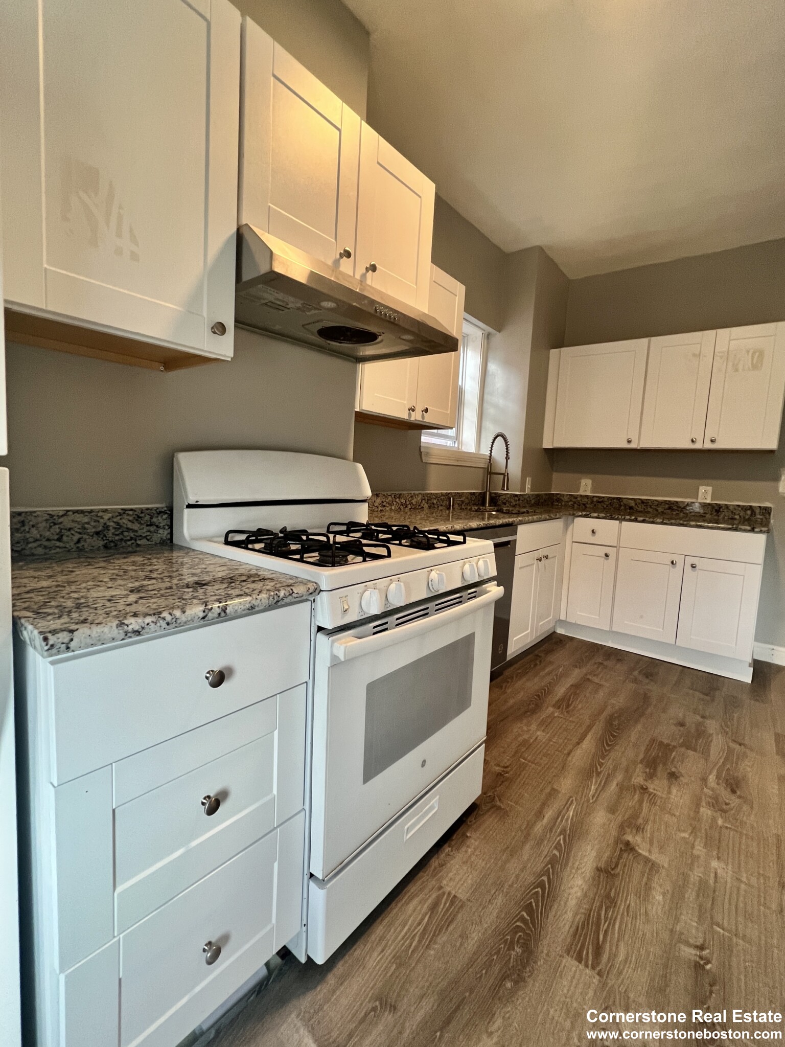 4 bed, 1 bath apartment for rent at 477 Dudley St Unit 2, Roxbury — photo 3 of 8