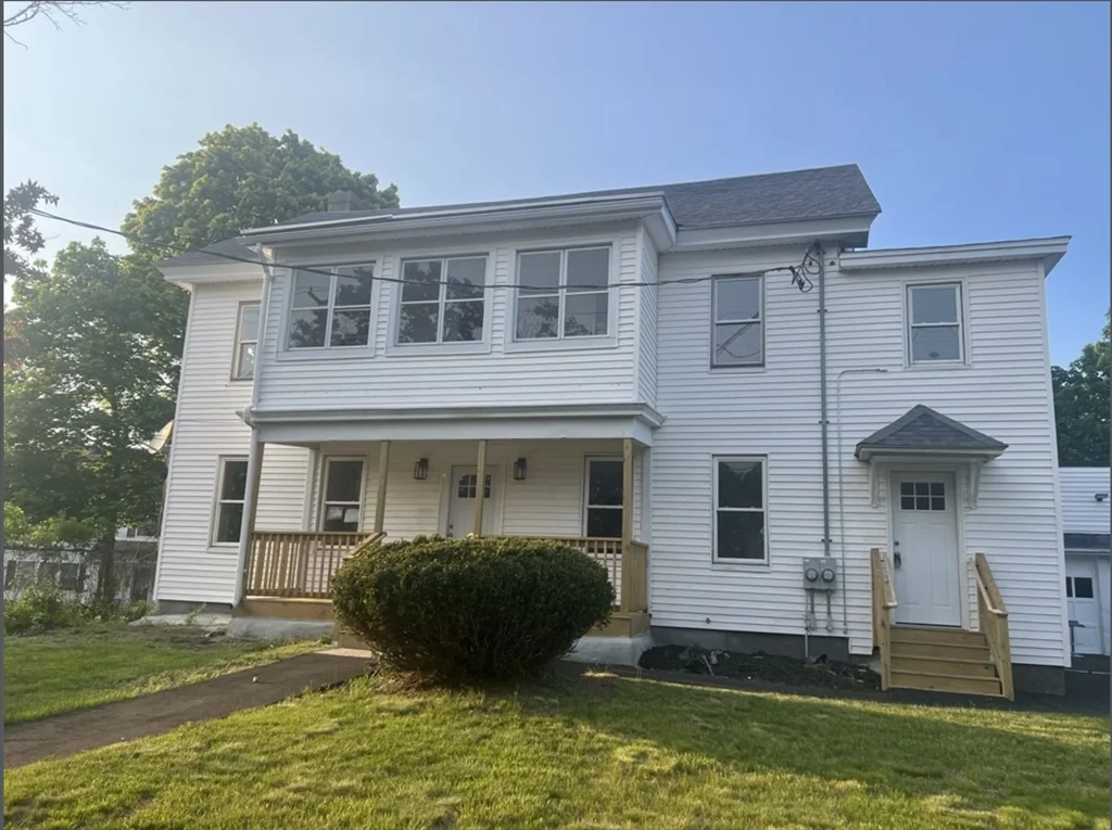 3 bed, 1 bath apartment for rent at 477 Hilldale Ave Unit 1, Haverhill — photo 1 of 7