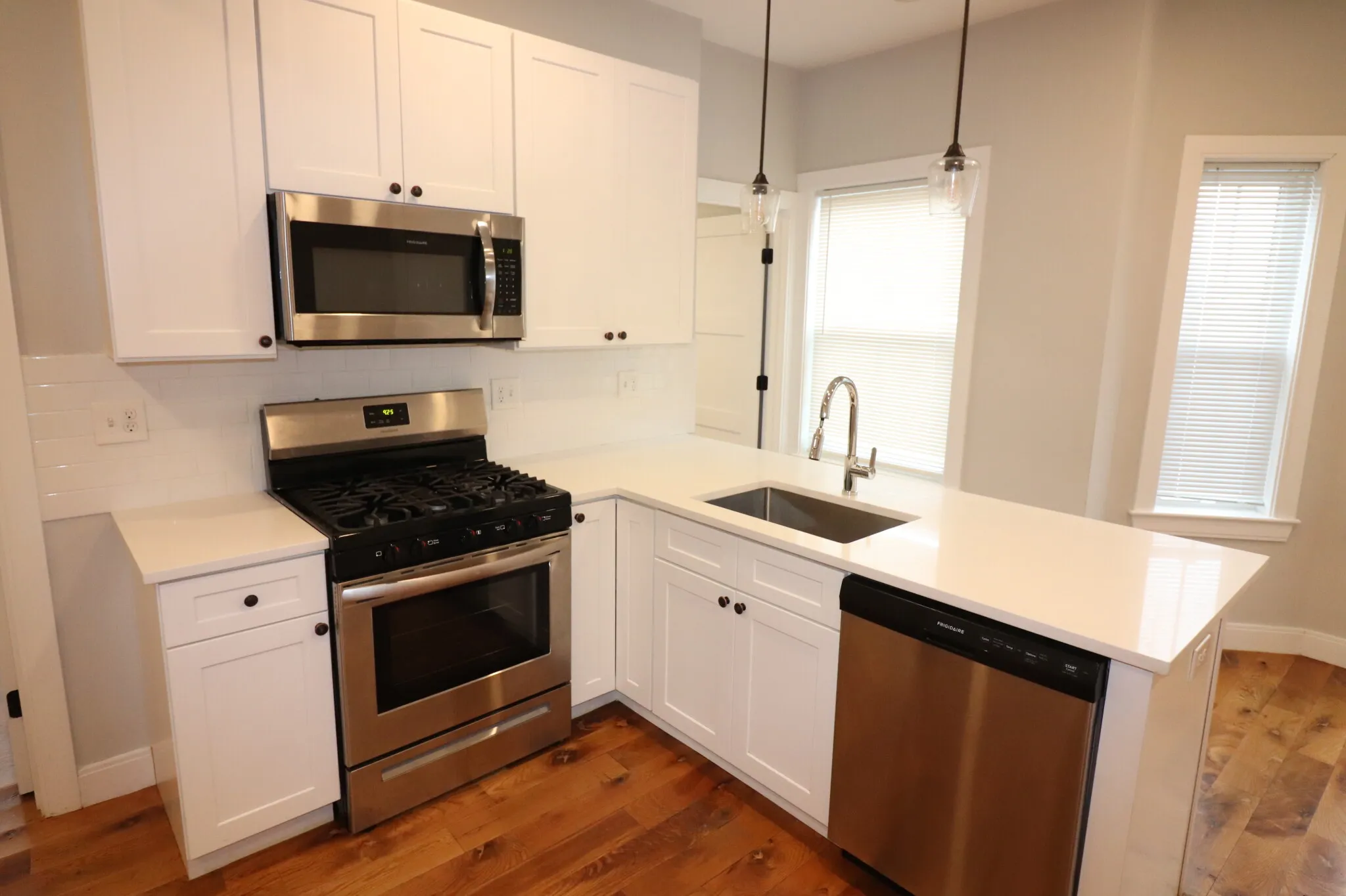 1.5 bed, 1 bath apartment for rent at 477 Meridian St Unit 2, East Boston — photo 2 of 8